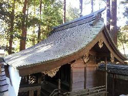 八平神社本殿