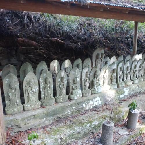 トウゲンドウ石仏群