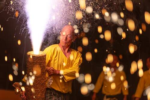 受け継ぐまつり写真手筒花火